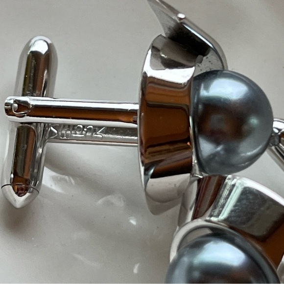 Vintage Swank MCM Grey Pearl Asymmetrical Swirl White Gold Plated Cuff Links - Picture 4 of 7